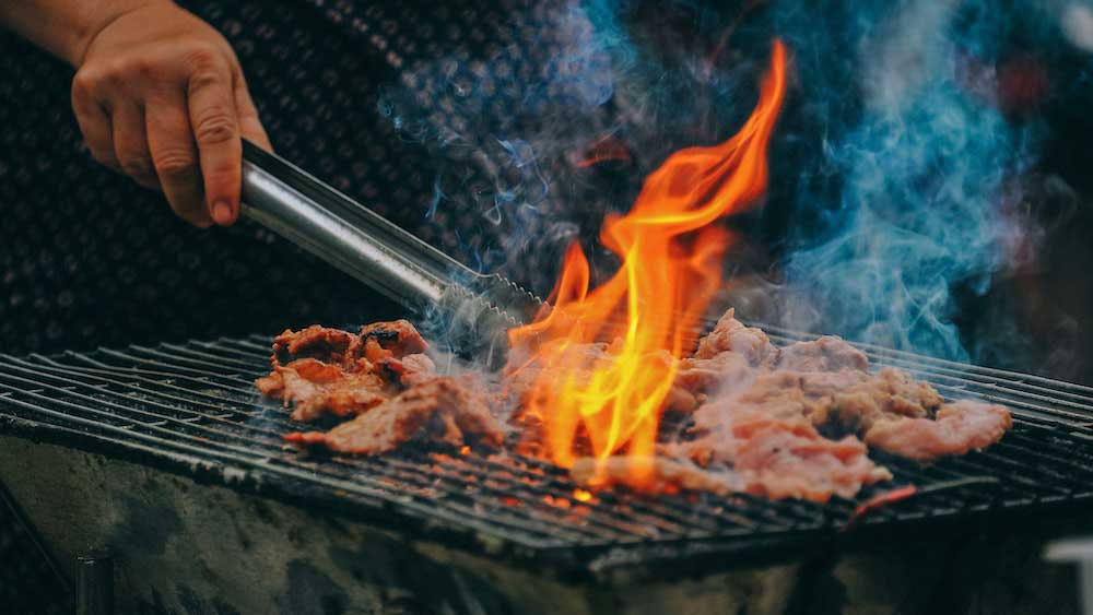 Saiba como planejar o churrasco de domingo em família